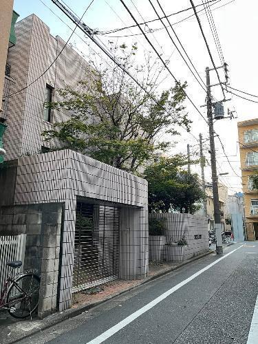 Detached house in Sugamo 1-chome, Toshima-ku thumbnail