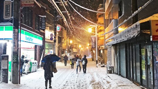 Tokyo snow storm of 2018, snowy shotengai Tokyo